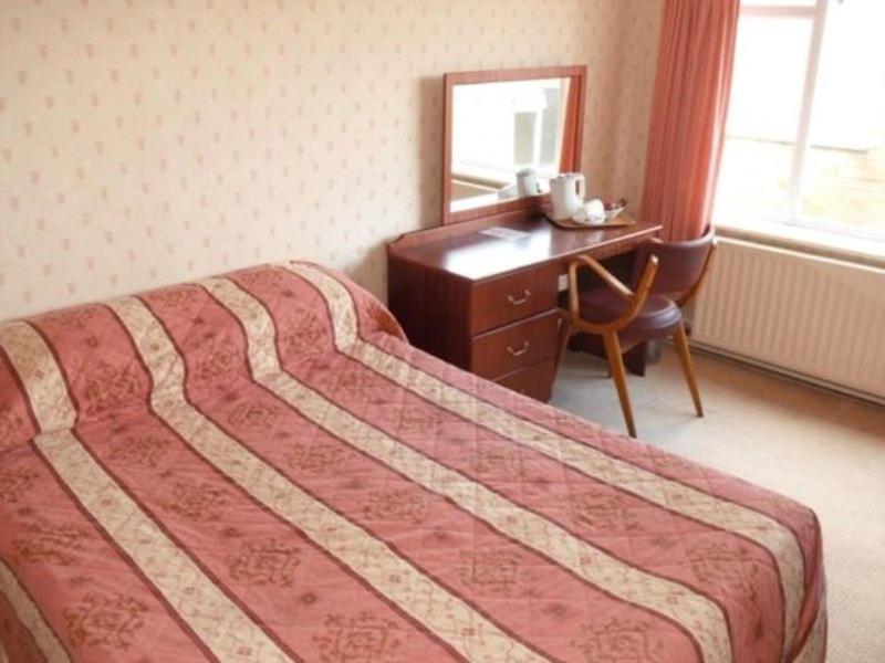 Marton Hotel & Country Club Middlesbrough Room photo