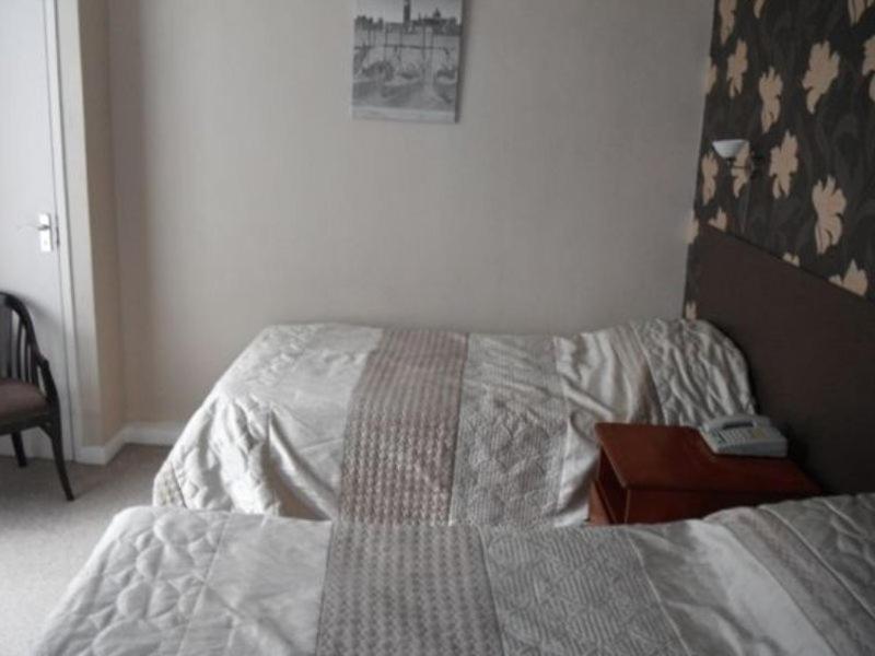 Marton Hotel & Country Club Middlesbrough Room photo